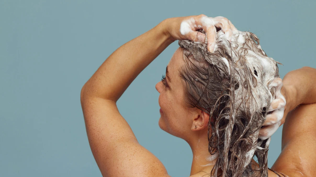 Saçlarınız sizi uyarıyor! Her banyo sonrası elektrikleniyorsa dikkat 4 sac 1 1