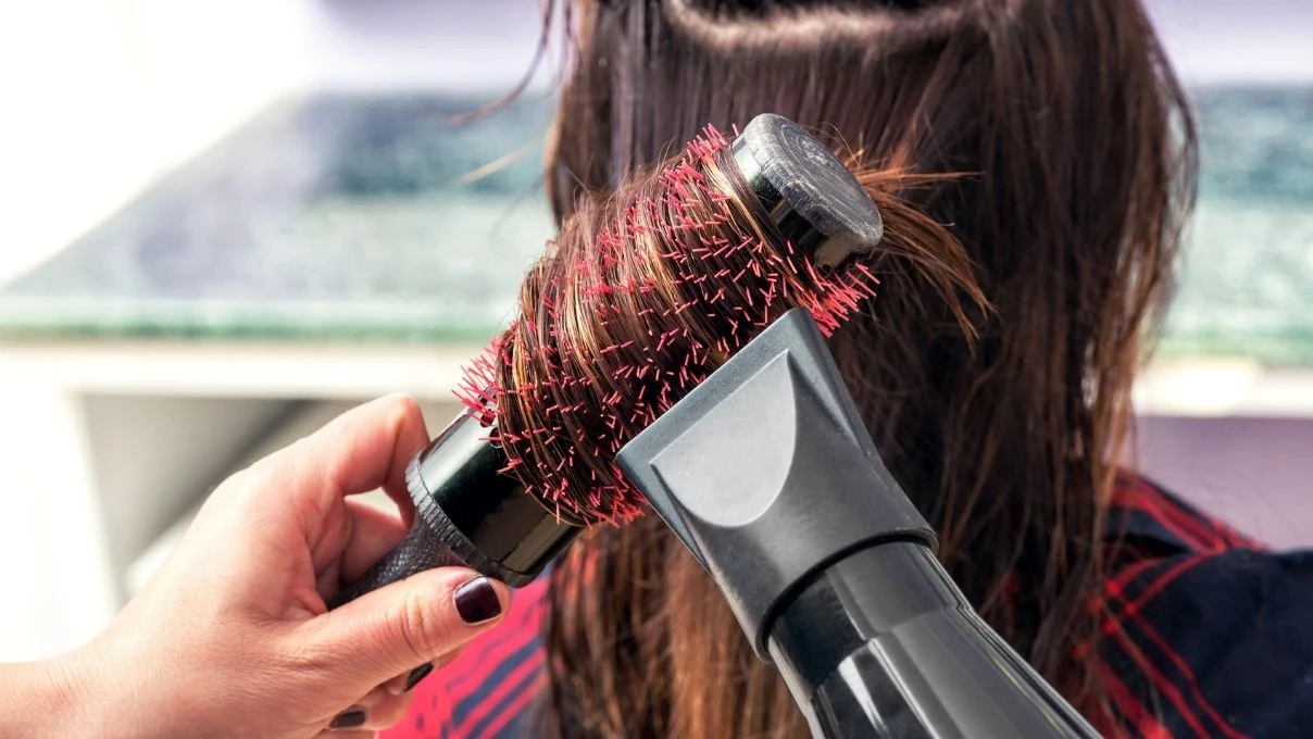 Saçları saç maşası kullanmadan doğal yolla bukle yapın! Antik çağlardan kalma yöntem 7 Saçları saç maşası kullanmadan doğal yolla bukle yapın! Antik çağlardan kalma yöntem