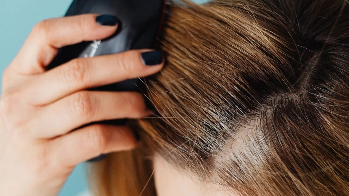 Saçları saç maşası kullanmadan doğal yolla bukle yapın! Antik çağlardan kalma yöntem 11 Saçları saç maşası kullanmadan doğal yolla bukle yapın! Antik çağlardan kalma yöntem