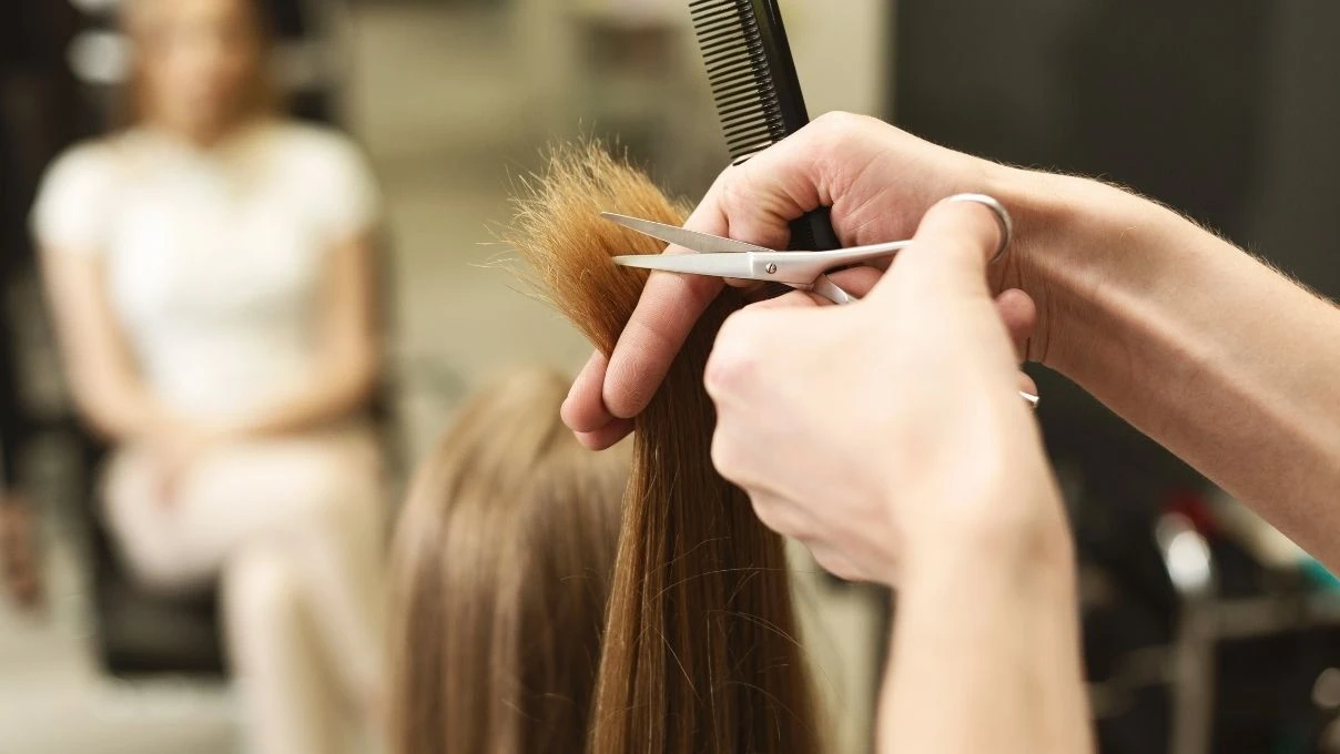 Saç uçlarındaki kırılmaları bitiren formül! Yumuşacık pamuk gibi olacak