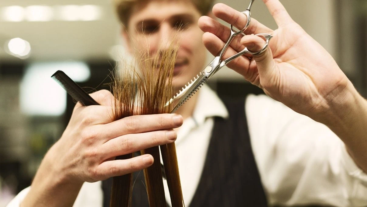 Saç uçlarındaki kırılmaları bitiren formül! Yumuşacık pamuk gibi olacak