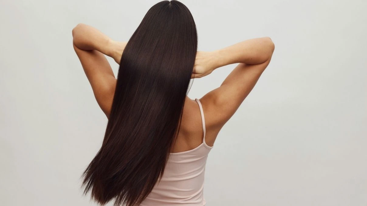 Saçları doğal yolla sarmaşık gibi uzatın! Evde yapabilirsiniz