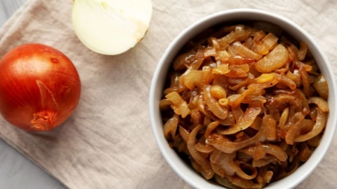 soğan yakmadan nasıl karamelize edilir