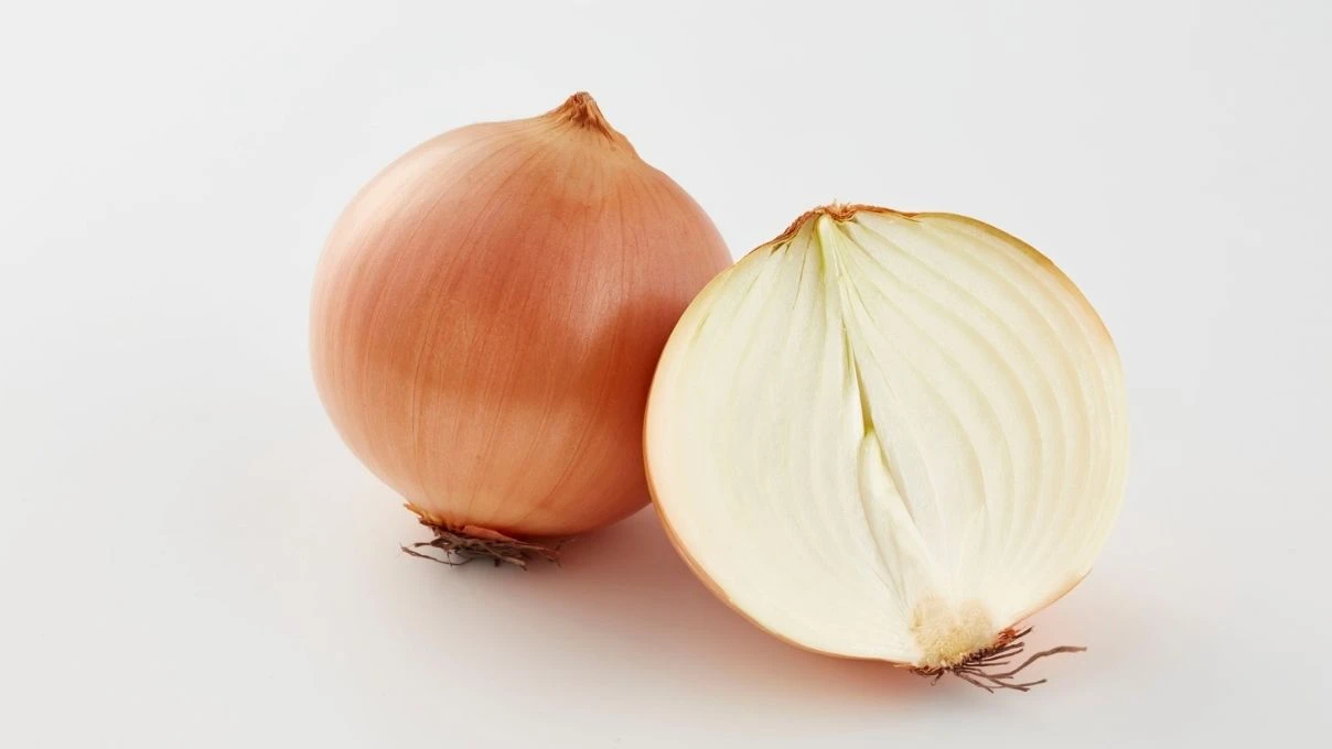 Soğanla yapılan en leziz yemek! Kızartmasına ekmek banacaksınız