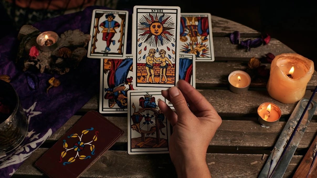 Günlük tarot kart açılımı 28 Ocak 2026! Odaklanmayla beraber özverili olun 8 Günlük tarot kart açılımı 28 Ocak 2026! Odaklanmayla beraber özverili olun