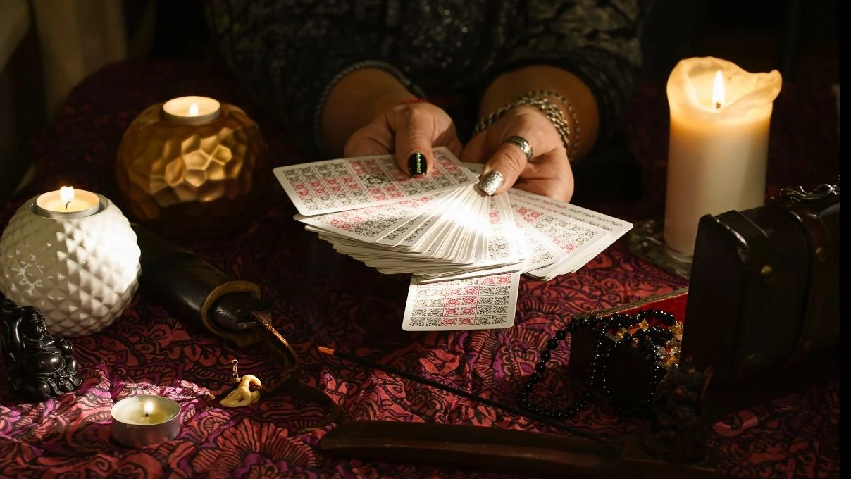 Günlük tarot kart açılımı 15 Ocak 2026! Sakin kalmak ve etrafı gözlemlemek son derece önemli