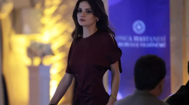 Uzak Şehir dizisinden alkışlanacak hareket! Milyonları izleten bayrak hassasiyeti 8 uzak sehir