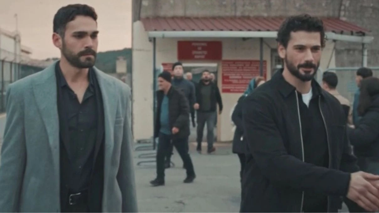 Yeraltı dizi müziği kim söylüyor? Yeraltı dizi müziklerini kim yapıyor? 6 Yeraltı dizi müziği kim söylüyor? Yeraltı dizi müziklerini kim yapıyor?