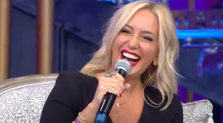 saba tümer kızılcık şerbetine geliyor