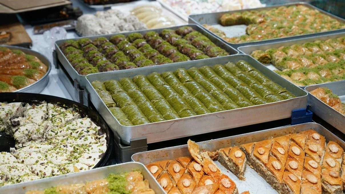 Ramazan ayında beyaz un mu, tam buğday un mu? Ramazan ayında tatlı krizlerinde neler yapılmalı?