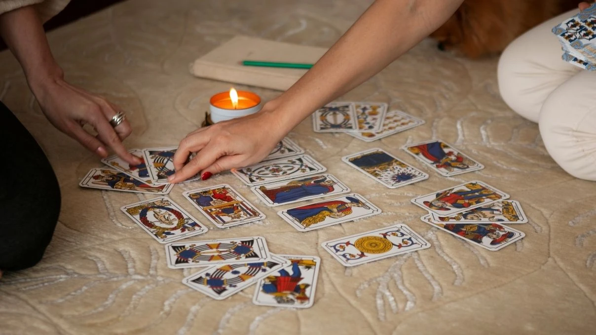 Günlük tarot kart açılımı 27 Şubat 2026! Dürtüsel olarak tepkiler meydana gelebilir