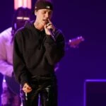 Uzun süredir sahnelerden uzak duran Justin Bieber’den bomba dönüş! Sahneye bakın neyle çıktı