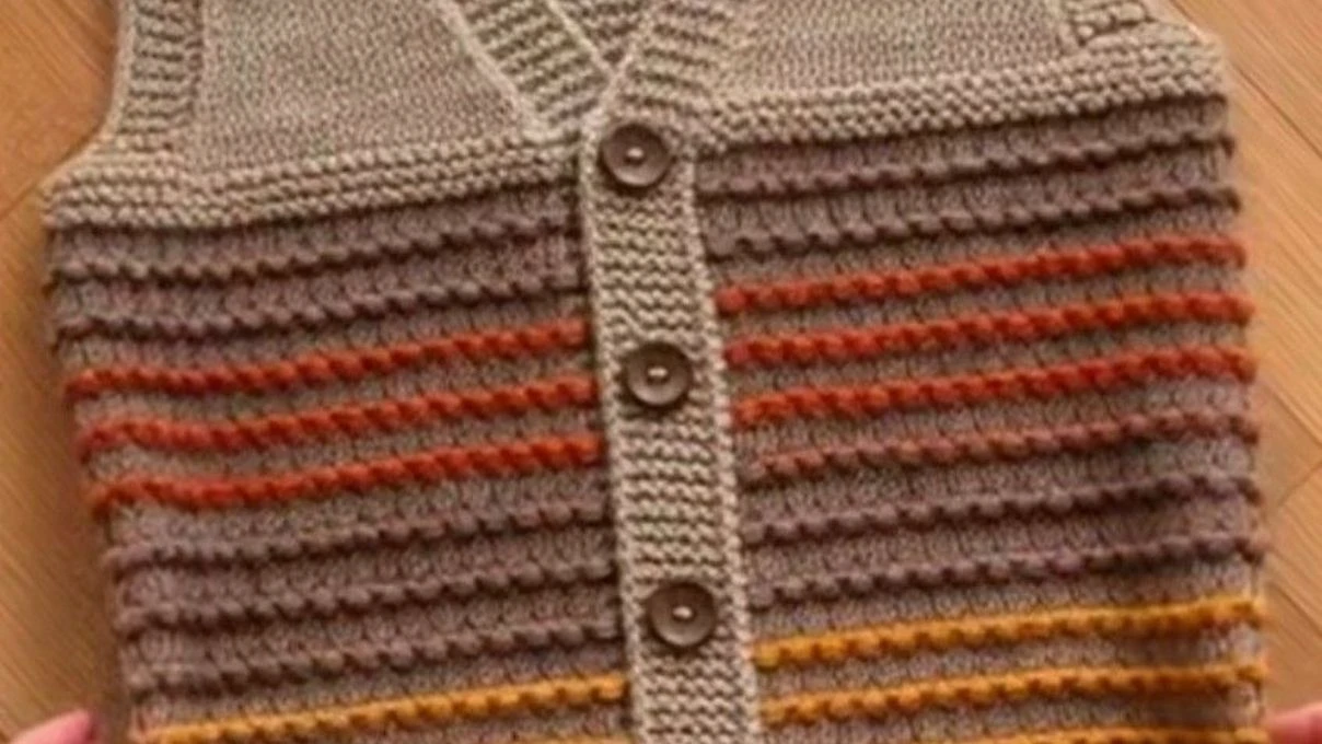 İki renkli bebek yelekleri örgü modelleri 2026!