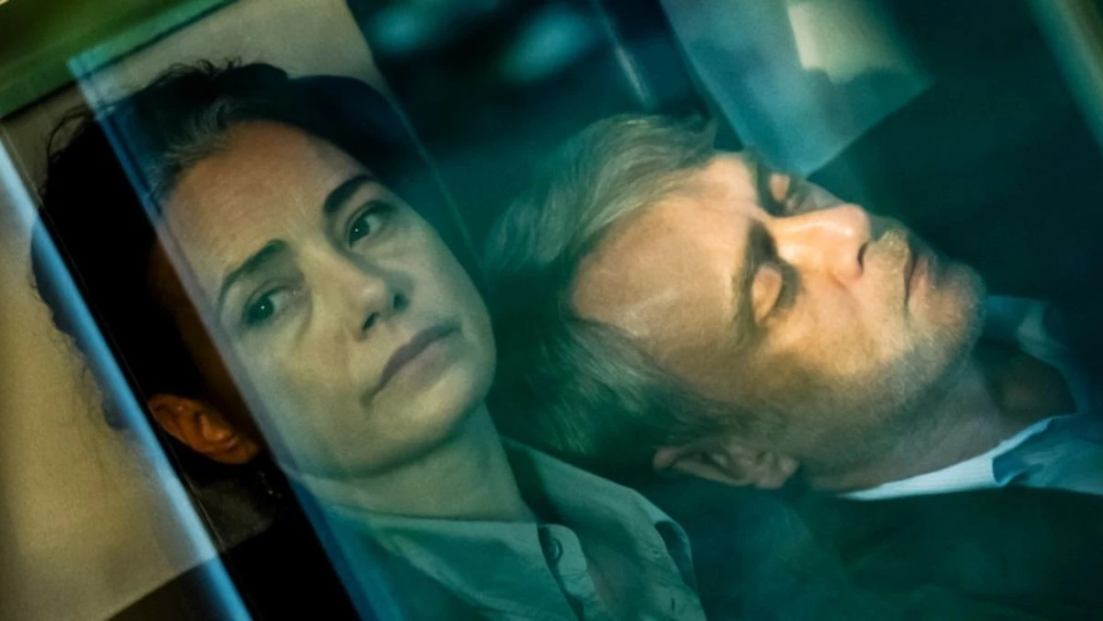 Altin Ayi Odullu Sari Zarflar filminin konusu 2026