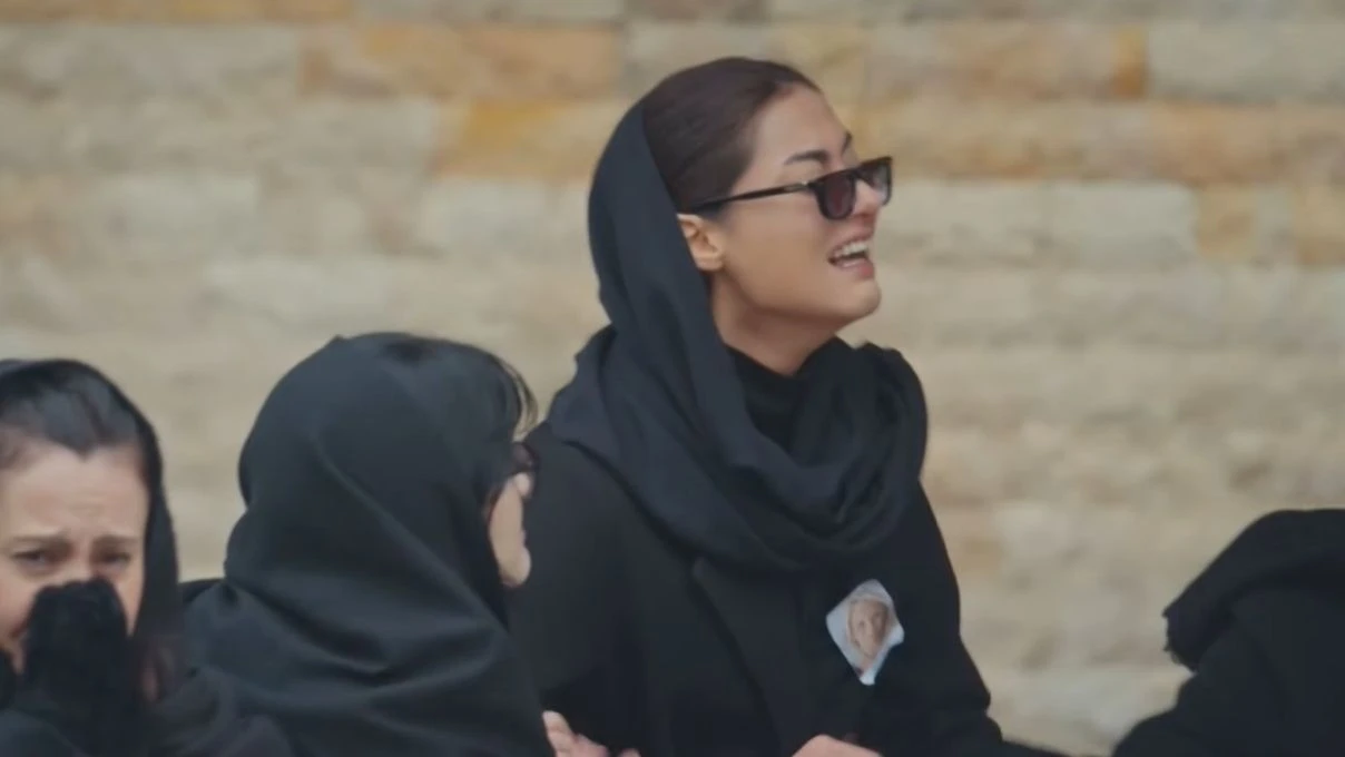 Arka Sokaklar dizisinde Gullunun kizi Tugyani oynayan oyuncu