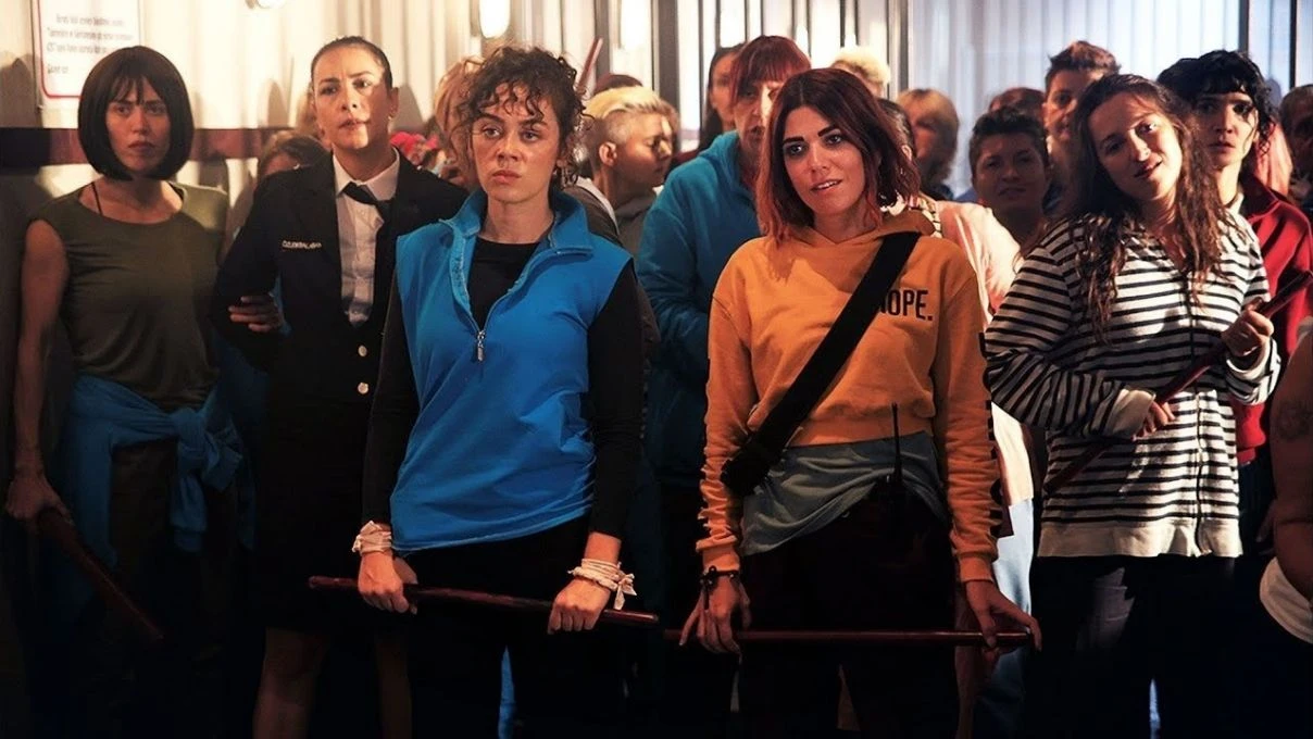 Avlu dizisi için çalışmalar rafa kalktı! Avlu dizisi yayınlanmayacak mı?