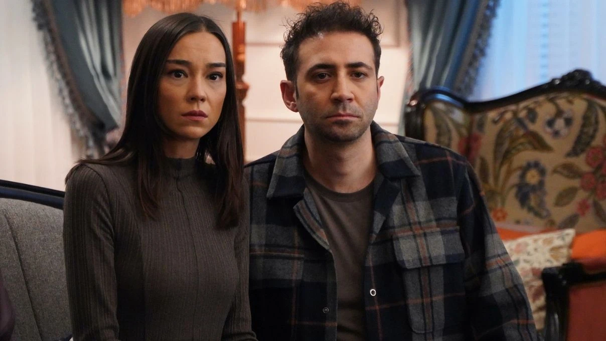 Aynı Yağmur Altında dizisi oyuncuları kimler? Aynı Yağmur Altında oyuncuları