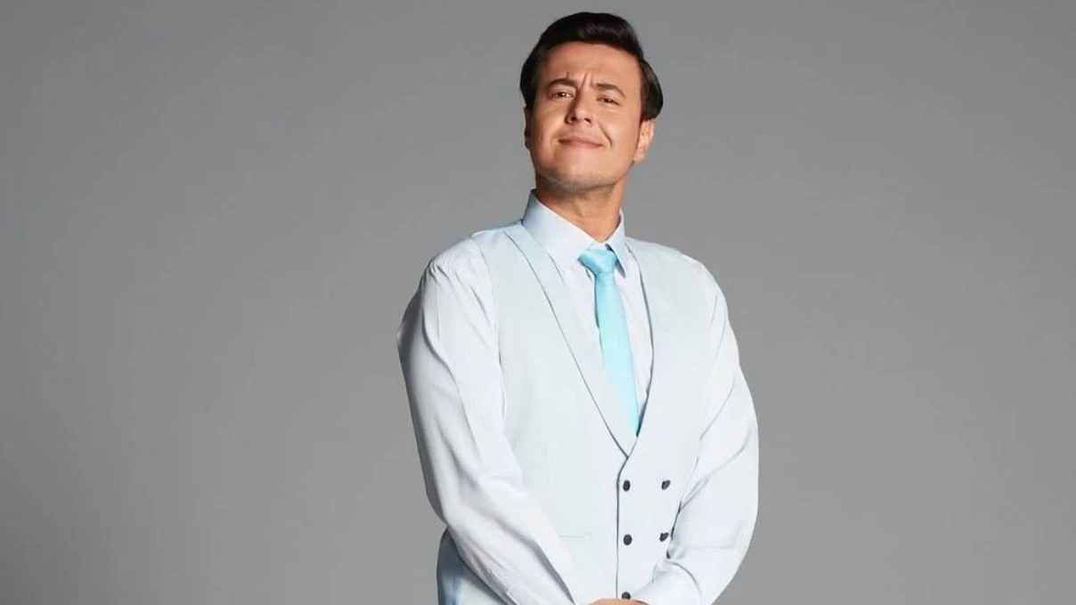 Güldür Güldür Show Burak Topaloğlu soyadı benzerliğine dikkat çekti! Mustafa Topaloğlu ile arasındaki kan bağını açıkladı