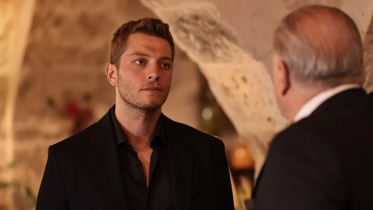 Burak Tozkoparan kimdir, kaç yaşında? Burak Tozkoparan hangi dizide oynuyor?