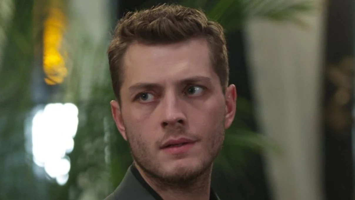 Burak Tozkoparan kimdir, kaç yaşında? Burak Tozkoparan hangi dizide oynuyor?