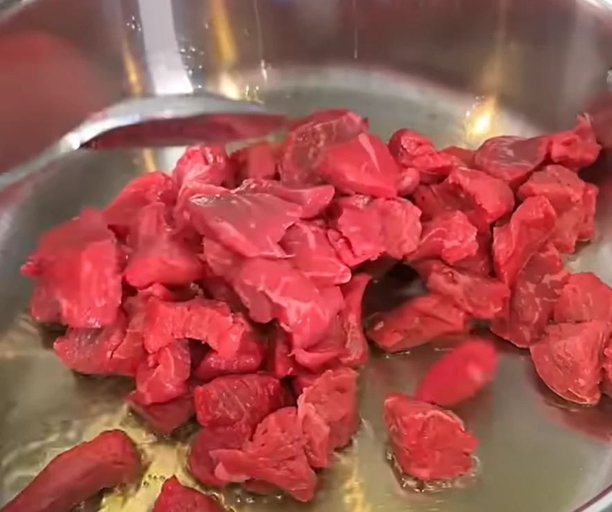 Gelinim Mutfakta'da günün yemeği Bademli Acem Pilavı nasıl yapılır? Bu tarifle iftar sofralarınız şenlenecek 5 Ekran goruntusu 2026 02 26 180707