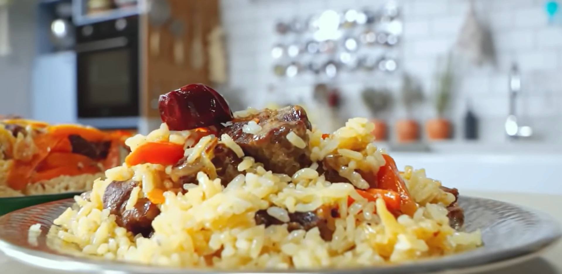 Gelinim Mutfakta'da günün yemeği Bademli Acem Pilavı nasıl yapılır? Bu tarifle iftar sofralarınız şenlenecek 10 Ekran goruntusu 2026 02 26 180958