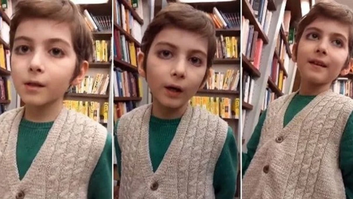 Filozof Atakan uzun bir aradan sonra ortaya çıktı! Yeni imajıyla herkesi şaşkına çevirdi 4 Filozof Atakan uzun bir aradan sonra ortaya çıktı! Yeni imajıyla herkesi şaşkına çevirdi