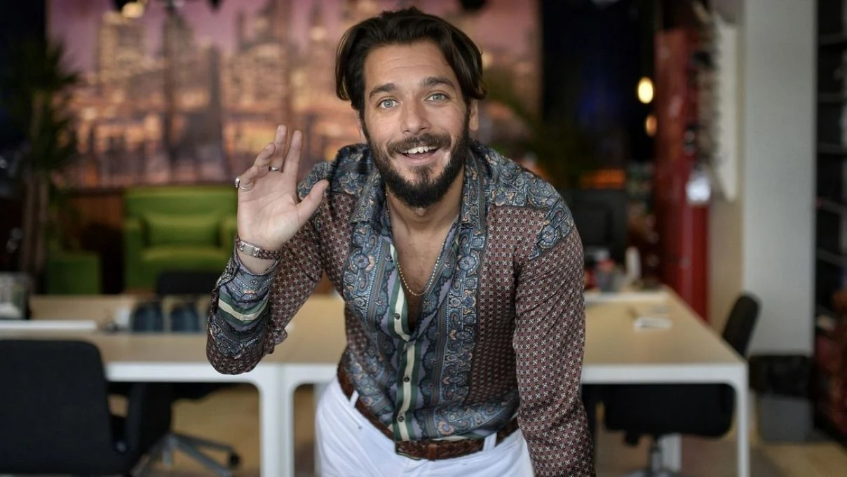 Hayrettin programına Ajdar’ı davet ettiğini açıkladı! Ünlü şarkıcı Ajdar’ın istekleri dudak uçuklattı