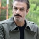 Karaciger nakli olan Ufuk Ozkandan aile pozu Oyuncu annesi ve kardesleriyle pozunu paylasti