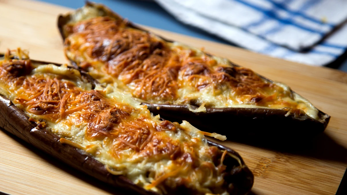 Kokusu ile ramazan 2026 sofralarınızı şenlendirecek! Mis gibi Karnıyarık tarifi 8 Karniyarik 5