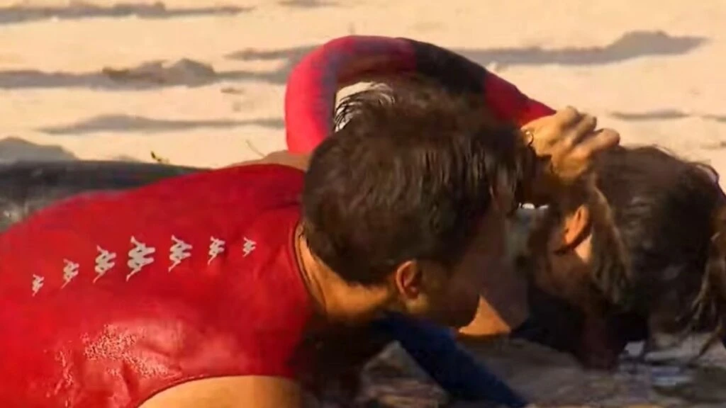 Survivor 11 Subat 2026 dokunulmazlik oyununu kim kazandi Iste Survivor 2026 Unluler Gonulluler dokunulmazlik oyunu kazanan takim