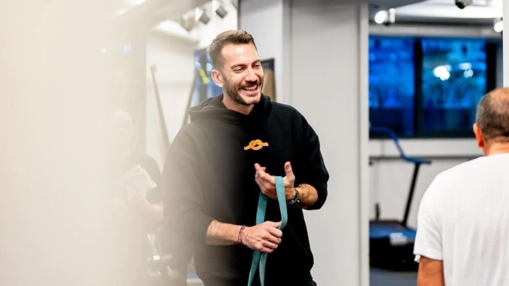 Survivorin sampiyonu Ogeday Girisken evlilik yolunda ilk adimi atti Survivor Ogeday Giriskenin sevgilisi Zeynep Yumrutas kim