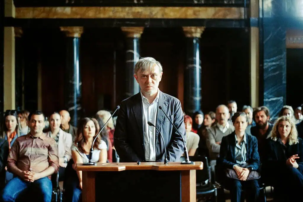 Tansu Biçer dünya sahnesine ‘Sarı Zarflar’la açılıyor! En iyi başrol oyuncu performansı ödülüne aday 5 Tansu Bicer 1