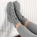 Yaz kış ayak üşümesi yaşıyorsanız! Herkes kansızlık sanır ama sorun başka