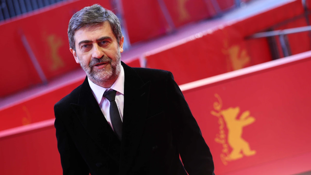 Emin Alper kimdir, kaç yaşında? Emin Alper filmleri nelerdir? 4 berlinde gazze soykirimini dillendiren emin alper keske islamci aydinlar da ulkelerindeki hak ihlallerine ses cikarabilselerdi cqhc