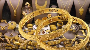 Altın burma bilezik modelleri yeniden moda oluyor