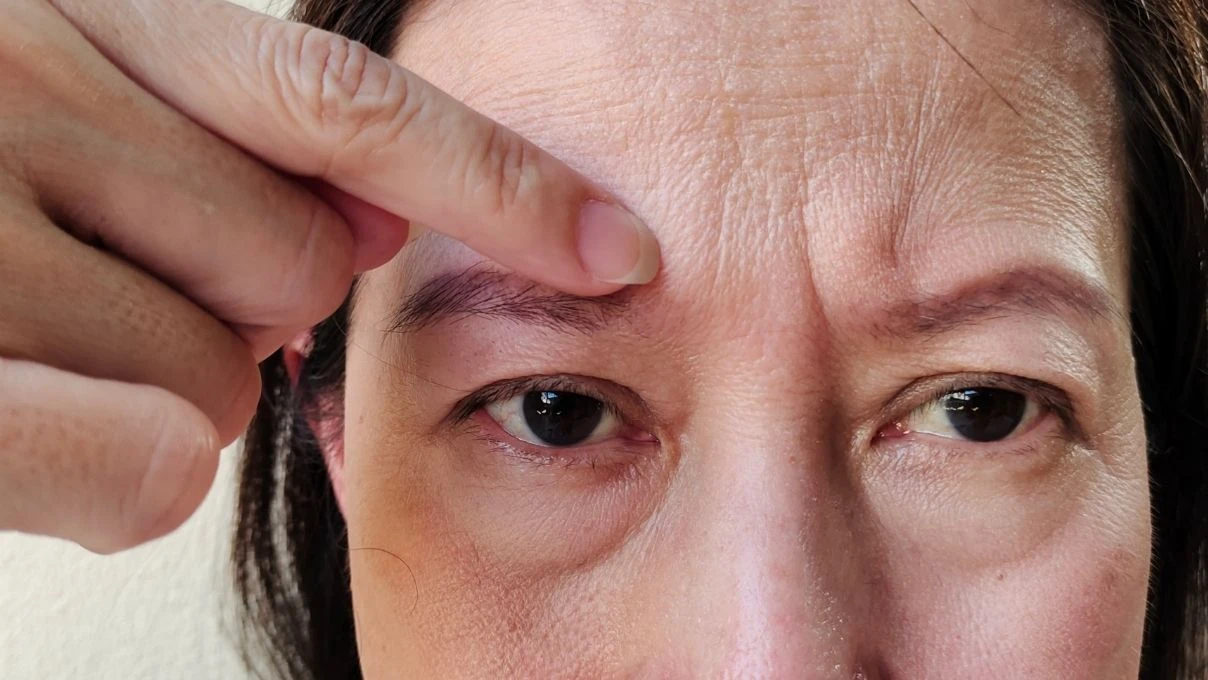 Botoks etkisi gibi kırışıklıklara veda ettiriyor! Cildi içten gençleştiren yöntem