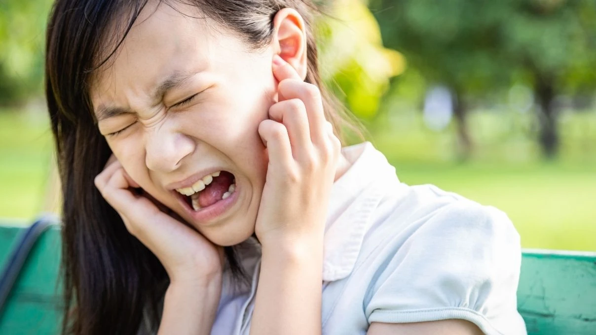 Çocuklardaki kulak içi iltihabı nasıl temizlenir? İbn-i Sina’dan yöntemler