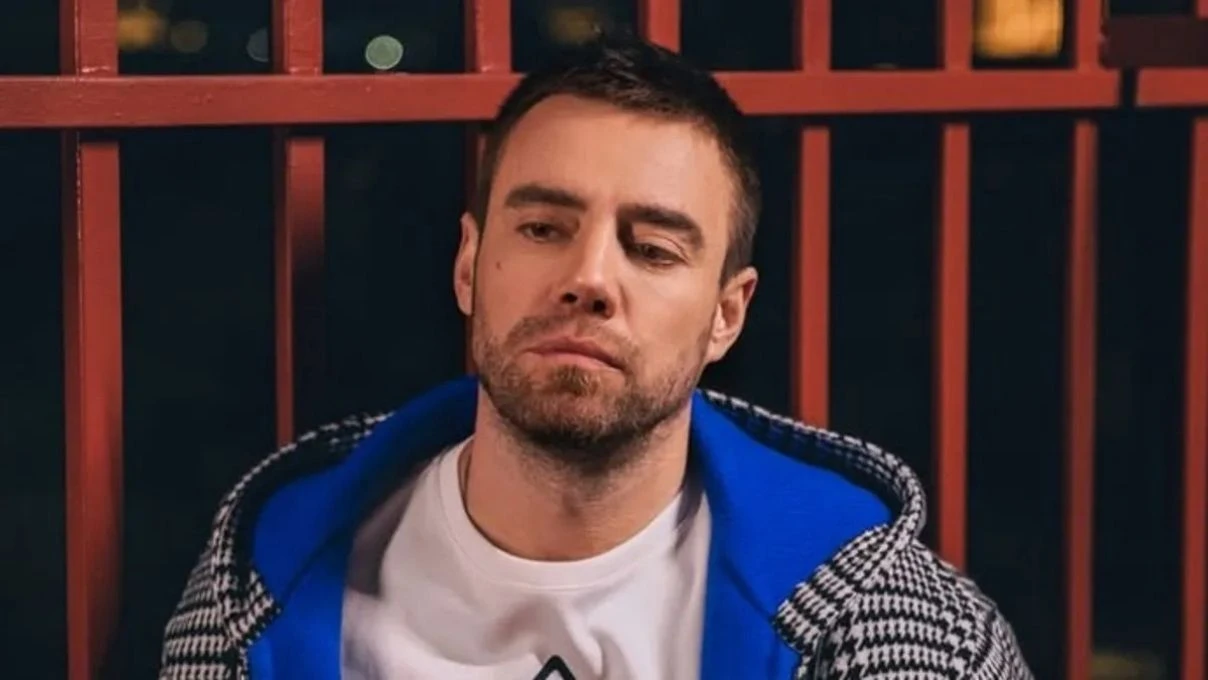 Murat Dalkılıç 12. burun ameliyatını oldu! Başarılı şarkıcı tekrardan 13. kez ameliyat olacak 5 Murat Dalkılıç 12. burun ameliyatını oldu! Başarılı şarkıcı tekrardan 13. kez ameliyat olacak