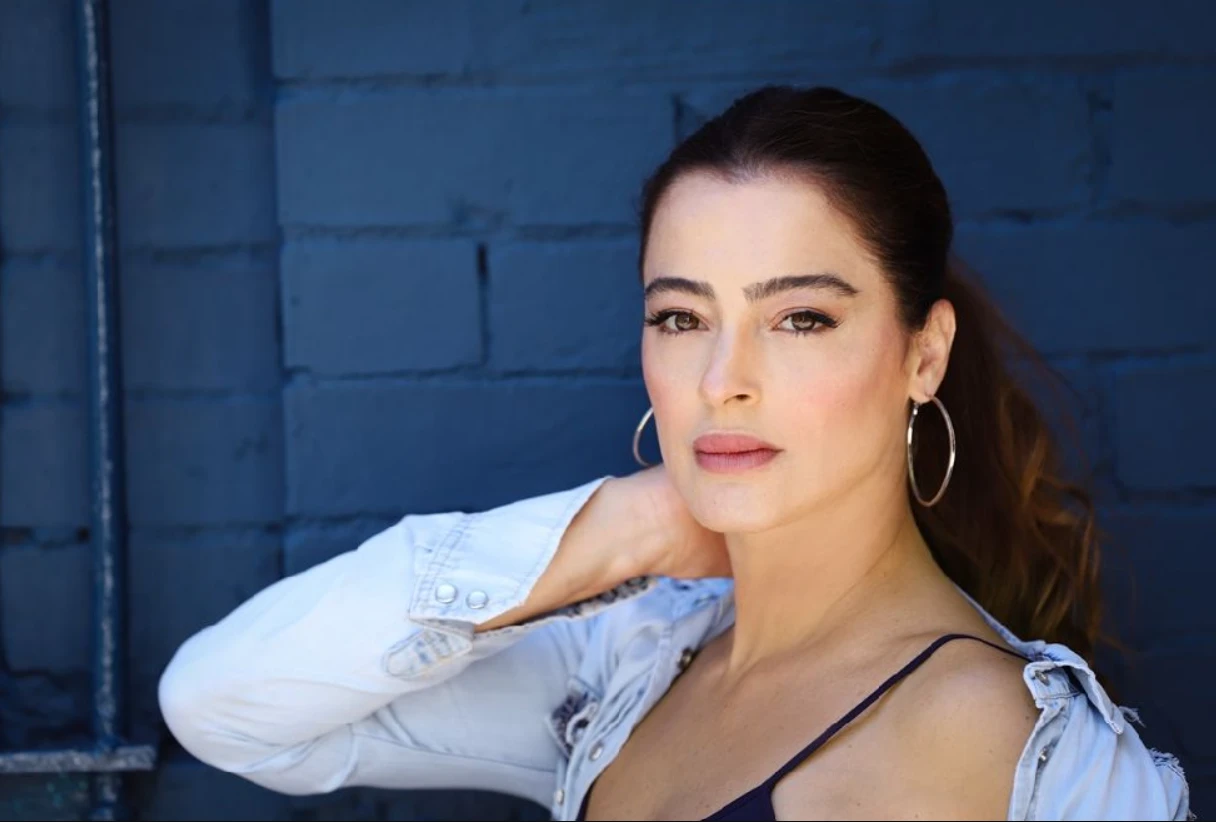 oyuncu mine çayıroğlu kimdir