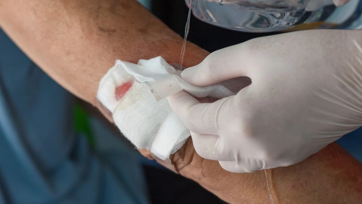 Evde kesik pansumanı nasıl yapılır? Açık yaraya pansuman yaparken nelere dikkat edilmeli?