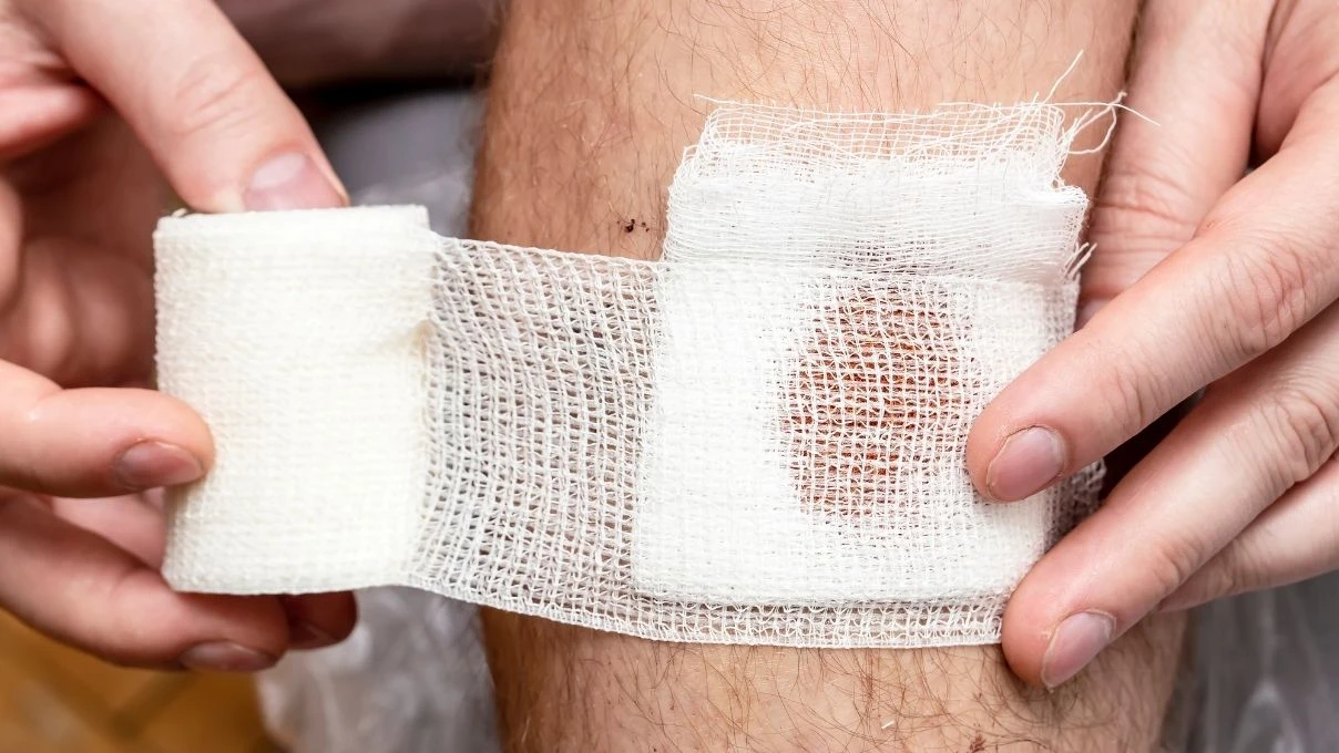 Evde kesik pansumanı nasıl yapılır? Açık yaraya pansuman yaparken nelere dikkat edilmeli?
