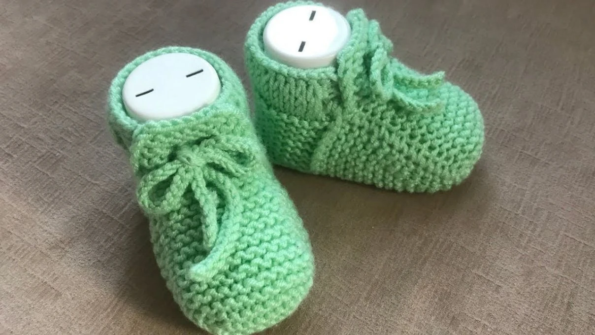 Yenidoğan bebekler için örgü patik modelleri 2026! 