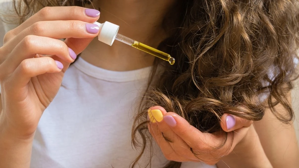 Saçları uzatan en iyi yağ! Badem yağı mı, argan yağı mı?