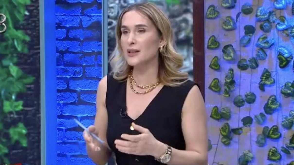 sema aydemir sercan yildiirma sari yilan degil iki iyi sarisin kadin yarismaci yollardim