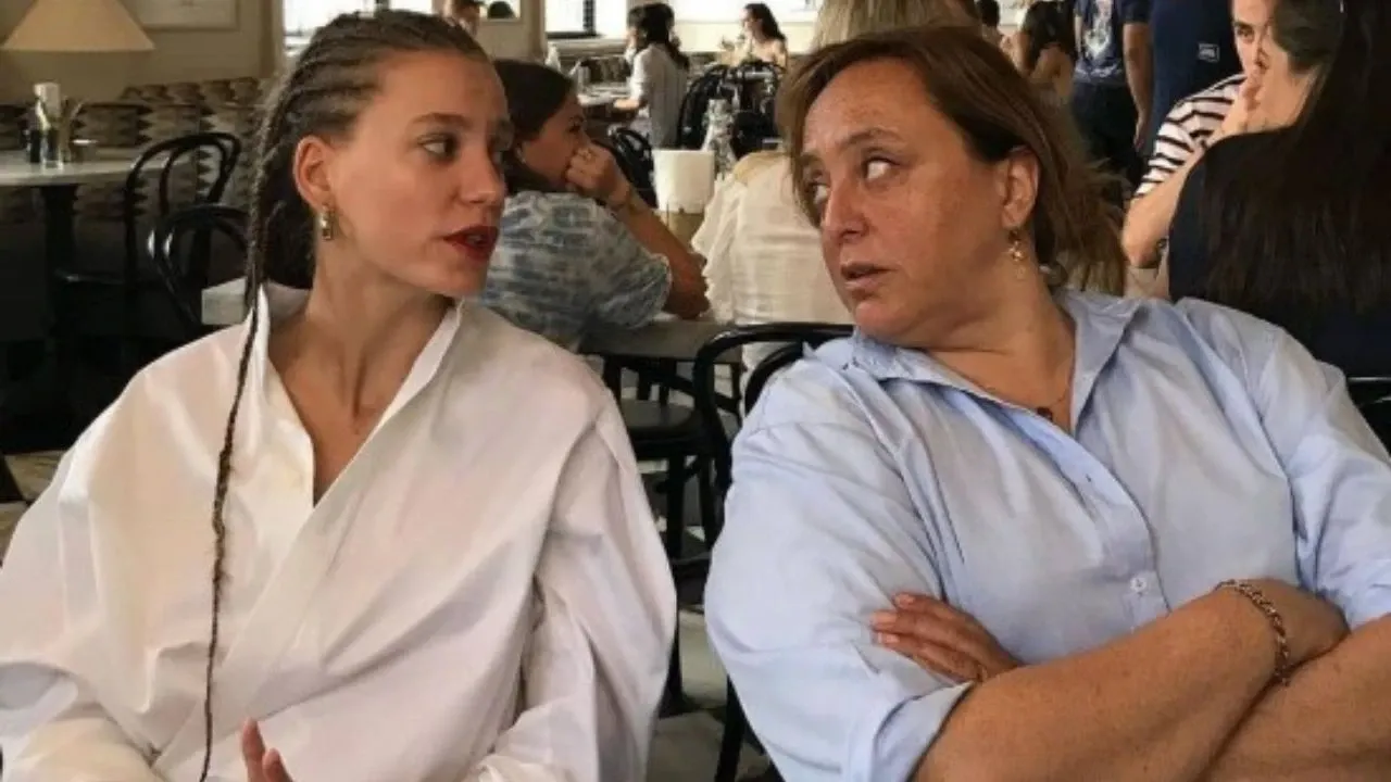 serenay sarikaya ve ayse barim krizi