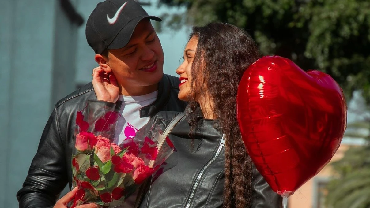 14 Şubat Sevgililer Günü: Aşk mı, ticaret mi? Araştırmalar bakın ne diyor