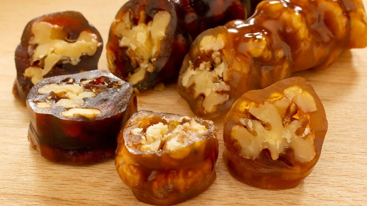 Kolları sıvayın evde cevizli sucuk yapıyoruz! Lezzeti dillere destan, iftardan sonra çayla