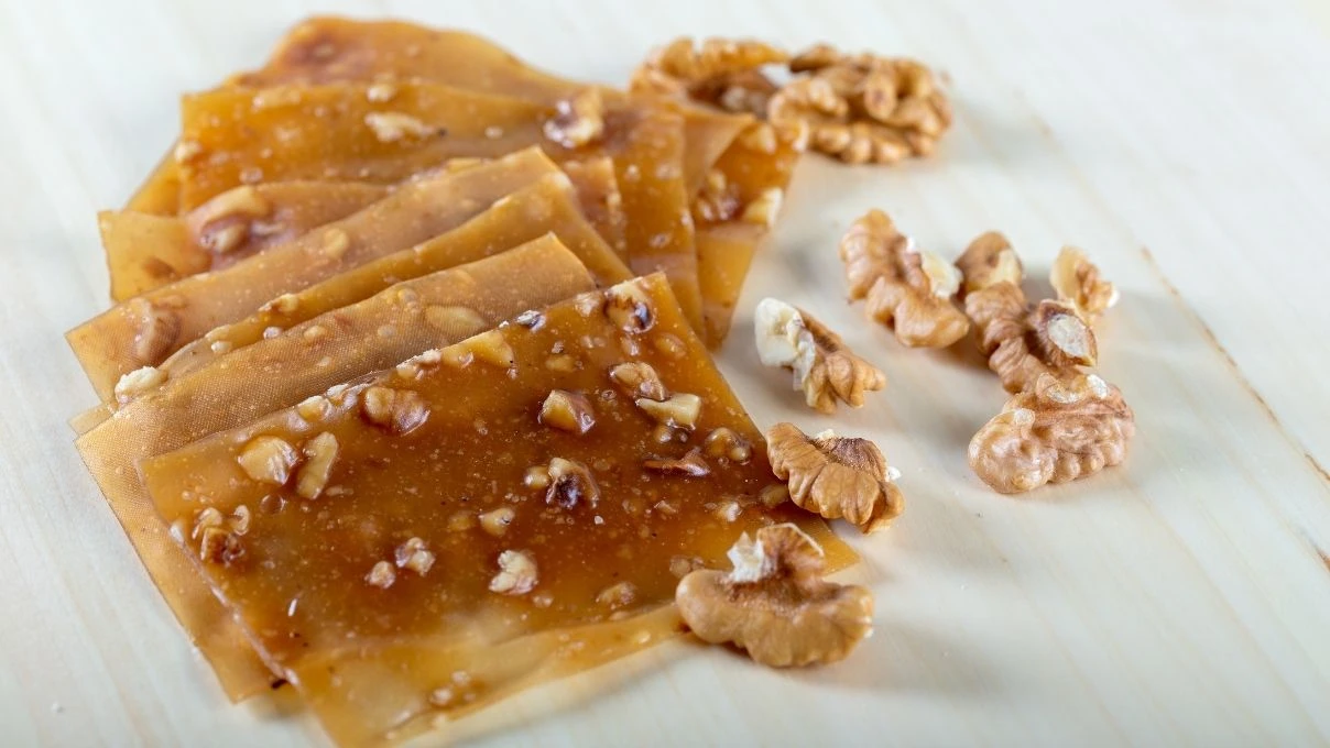 Kolları sıvayın evde cevizli sucuk yapıyoruz! Lezzeti dillere destan, iftardan sonra çayla