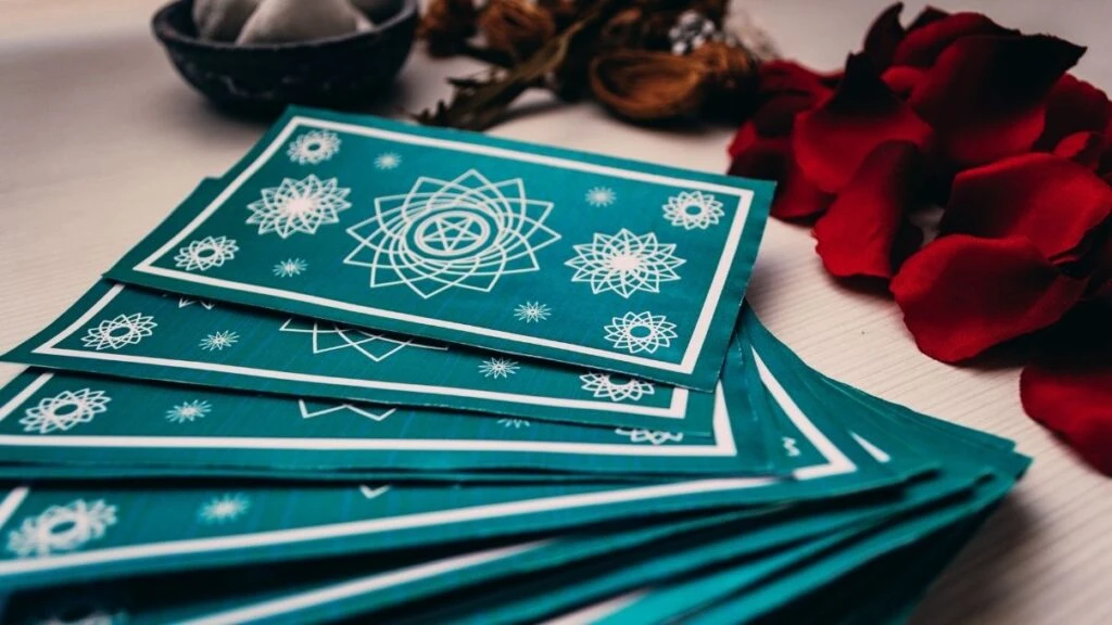 Günlük tarot kart açılımı 13 Şubat 2026! Aşk ve kariyer birbirine girecek